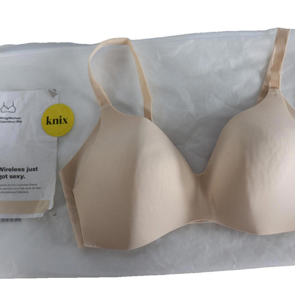 Knix Women’s Beige Size 2 WingWoman Contour Bra Wireless Adjustable Strap NEW